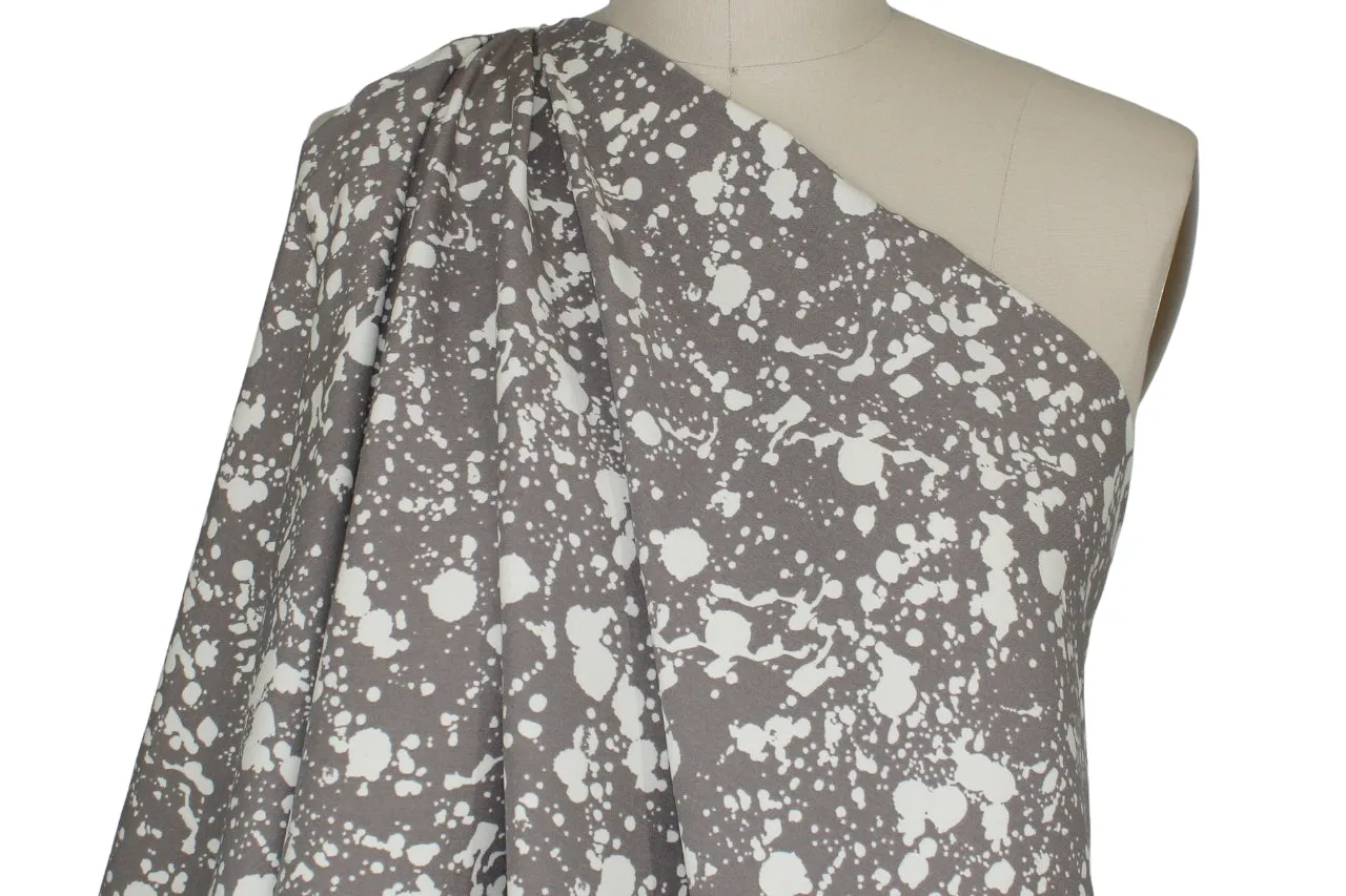 Cream in Pollock's Coffee Stretch Bottom Weight - Off-White on Taupe