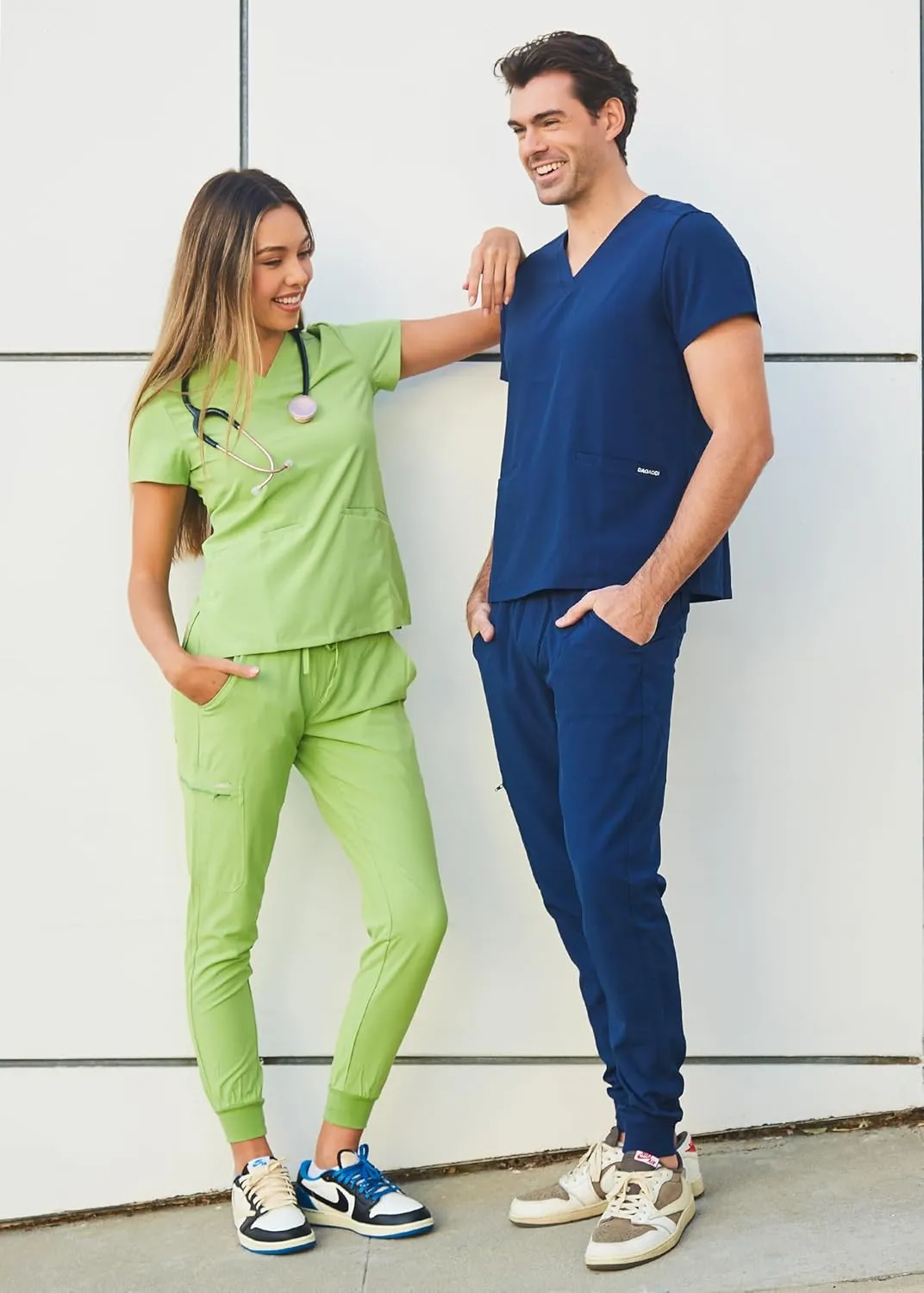 Dagacci Medical Uniform Women and Men Unisex 4-Way Stretch Jogger Scrub Set