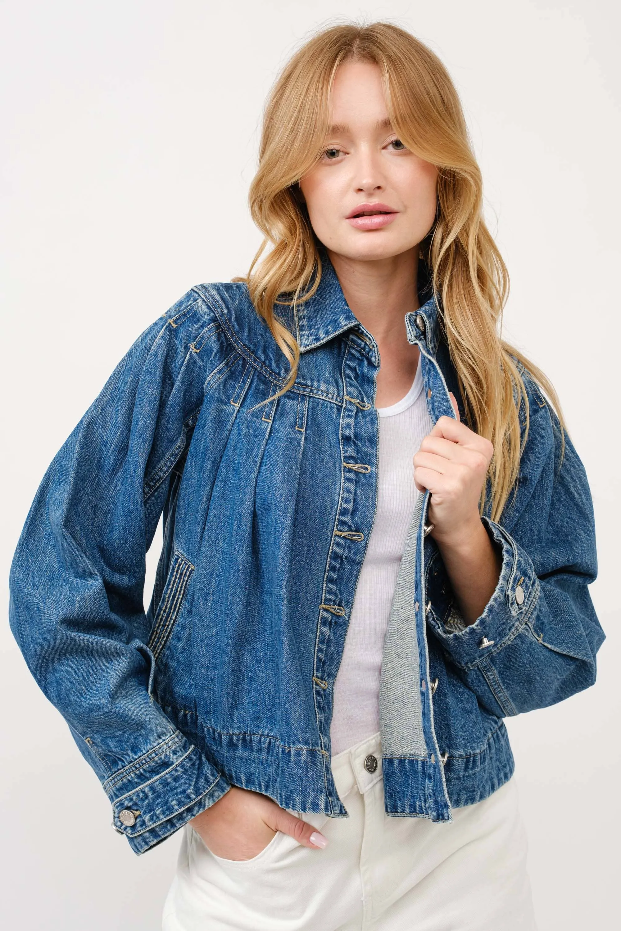 Debbie - Pleated Denim Jacket W/Stitch