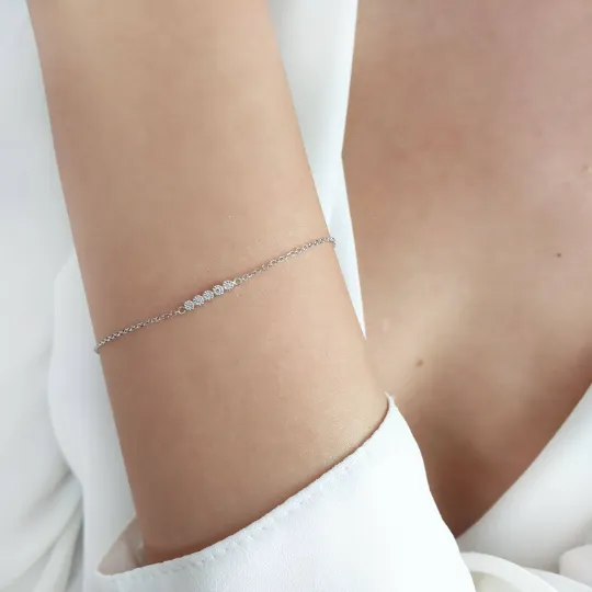 Diamond bracelet in solid gold
