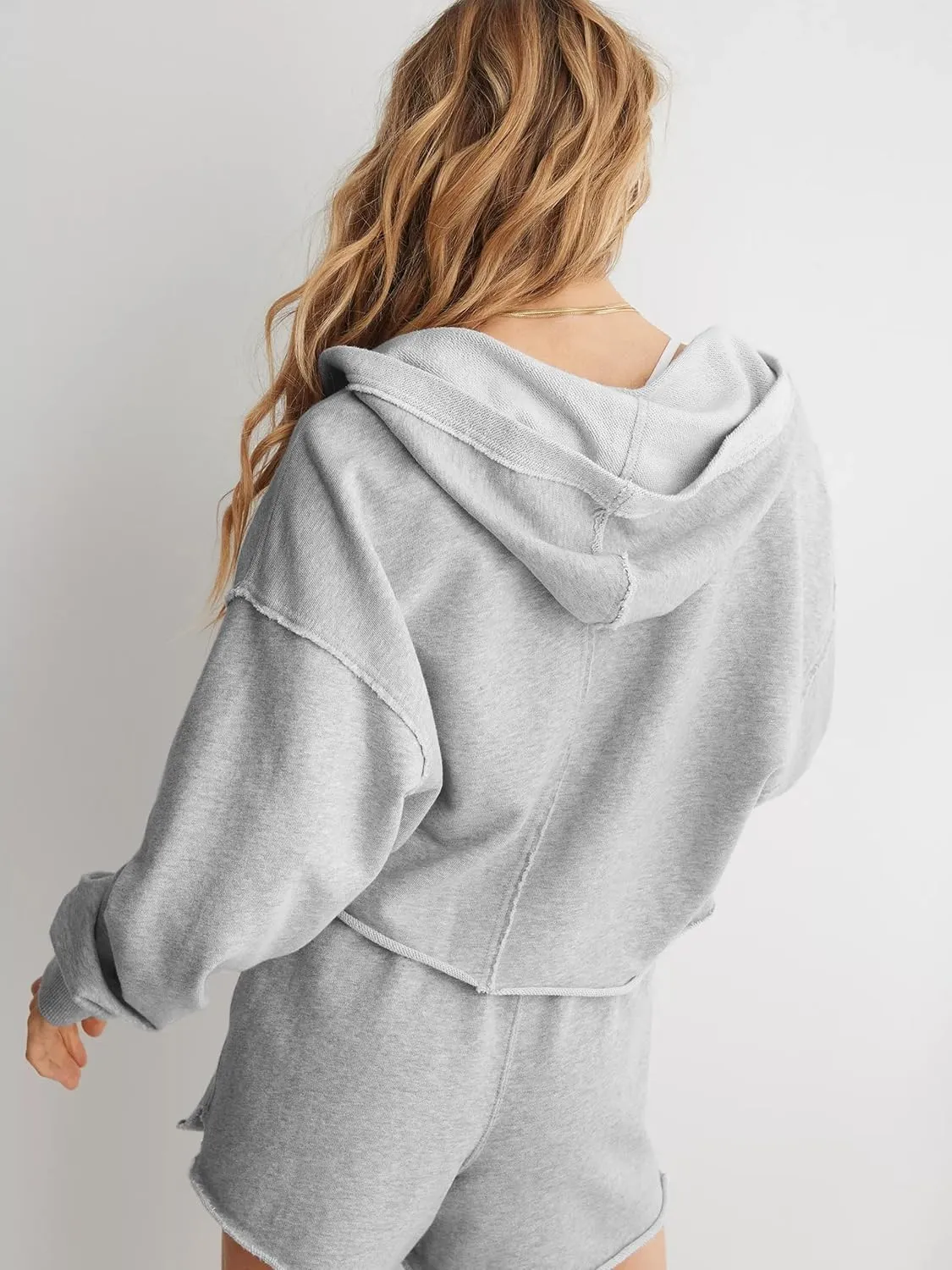 Women's Cropped Pullover Hoodie Long Sleeve Loose Fit Solid Color Y2K Fashion Sweatshirt for Winter and Fall